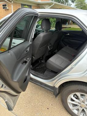 Silver 2021 Chevrolet Equinox 1LT