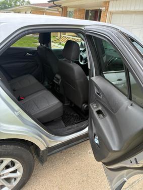 Silver 2021 Chevrolet Equinox 1LT