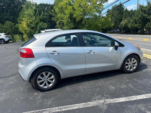 Silver 2013 Kia Rio EX