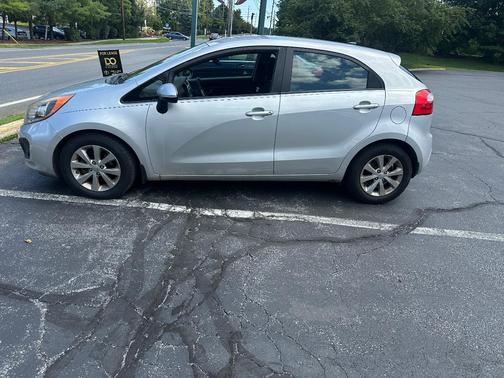 Silver 2013 Kia Rio EX