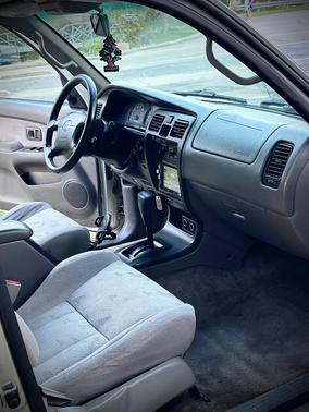 Gray 2002 Toyota 4Runner SR5