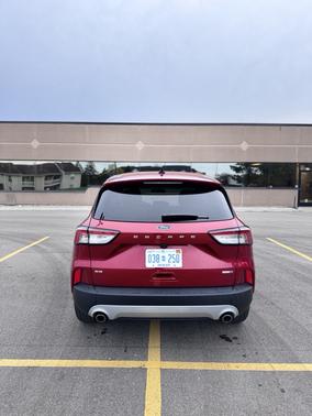 Red 2020 Ford Escape SE