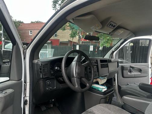 2007 Chevrolet Express 3500 Base