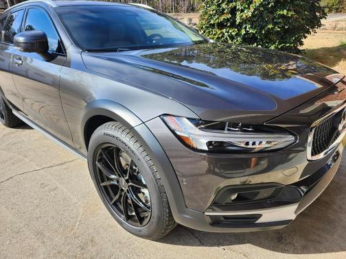 Gray 2024 Volvo V90 Cross Country Ultimate
