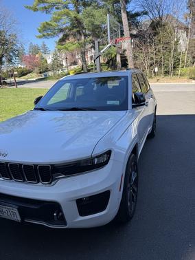 White 2023 Jeep Grand Cherokee Overland