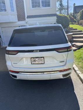 White 2023 Jeep Grand Cherokee Overland