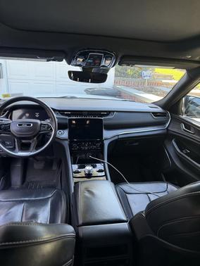 White 2023 Jeep Grand Cherokee Overland