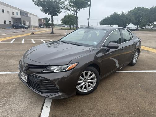 Brown 2018 Toyota Camry LE