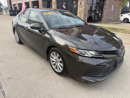 2018 Toyota Camry LE