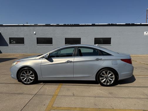 Blue 2011 Hyundai SONATA SE