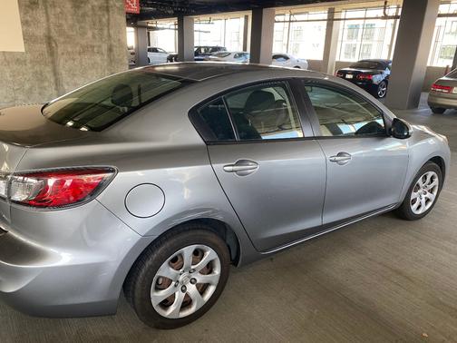 Gray 2013 Mazda Mazda3 i SV