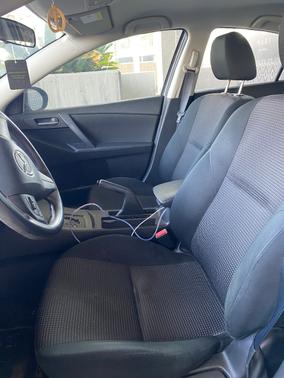 Gray 2013 Mazda Mazda3 i SV