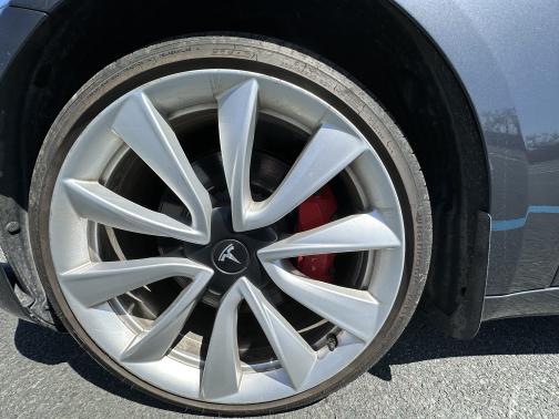 2019 Tesla Model 3 Performance