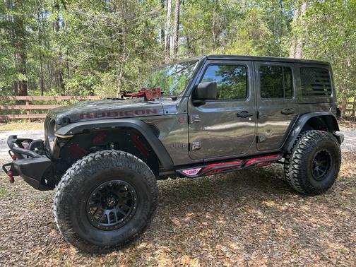 Gray 2019 Jeep Wrangler Unlimited Rubicon