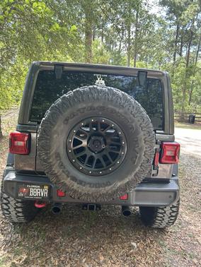 Gray 2019 Jeep Wrangler Unlimited Rubicon