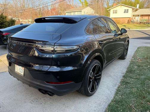 2023 Porsche Cayenne Platinum Edition Coupe AWD