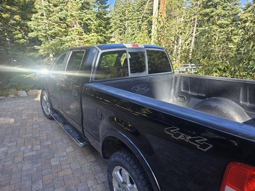 2006 Ford F-150 Lariat SuperCrew