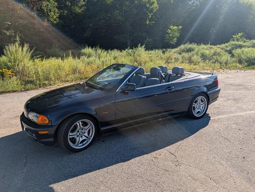 Blue 2001 BMW 330 Ci