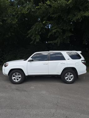 White 2018 Toyota 4Runner SR5