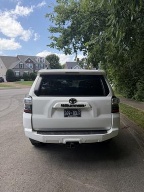 White 2018 Toyota 4Runner SR5