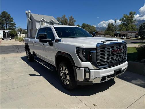 White 2024 GMC Sierra 3500 Denali
