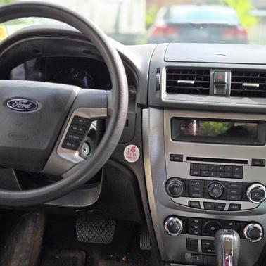 Gray 2010 Ford Fusion SE