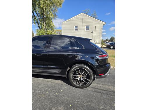 2023 Porsche Macan Macan T