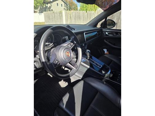 2023 Porsche Macan Macan T