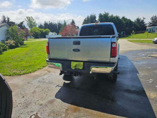 Silver 2008 Ford F-350 Lariat Crew Cab Super Duty