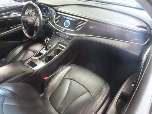 2017 Buick LaCrosse Essence