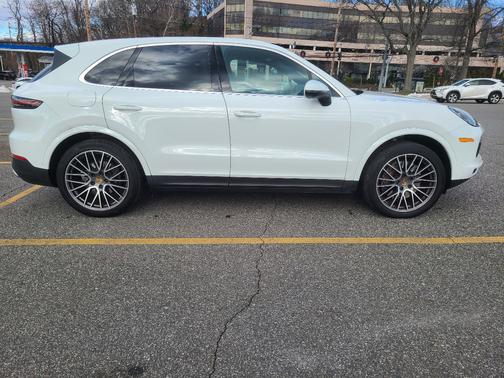 2021 Porsche Cayenne Cayenne