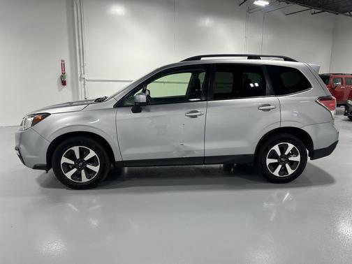 Silver 2017 Subaru Forester 2.5i Premium