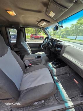 Black 2002 Ford Ranger XLT SuperCab