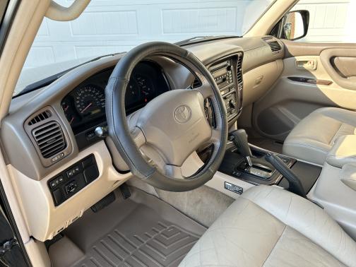 2000 Toyota Land Cruiser Base