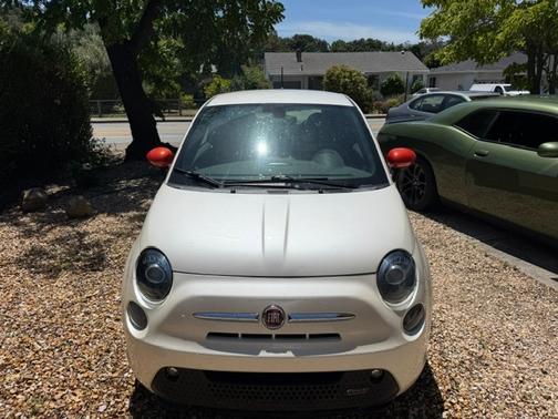 White 2018 FIAT 500e Battery Electric