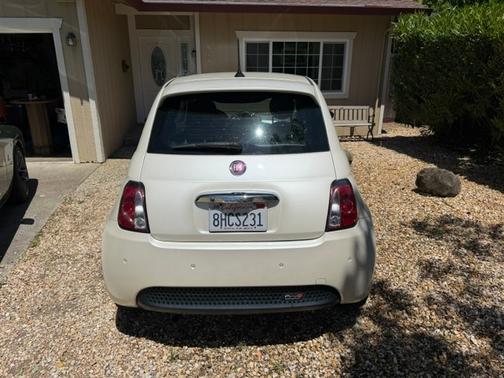 White 2018 FIAT 500e Battery Electric