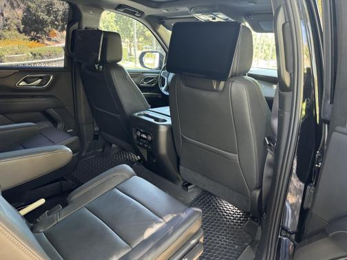 2021 Chevrolet Suburban LT