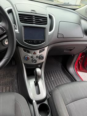 Red 2015 Chevrolet Trax LT