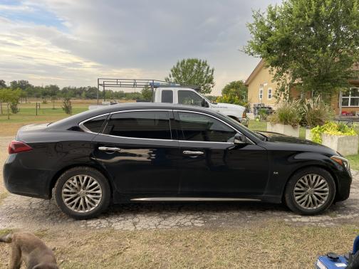 2015 INFINITI Q70L 5.6
