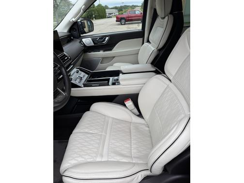 2023 Lincoln Navigator Black Label