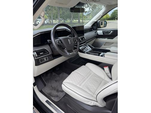 2023 Lincoln Navigator Black Label