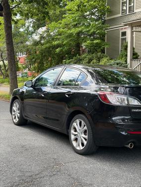 Black 2010 Mazda Mazda3 s Grand Touring