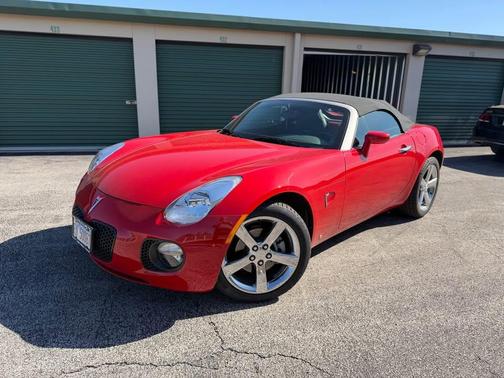 Red 2007 Pontiac Solstice GXP