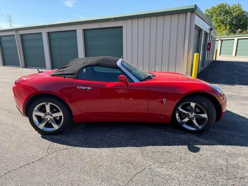 Red 2007 Pontiac Solstice GXP