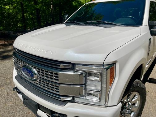 White 2019 Ford F-250 Platinum