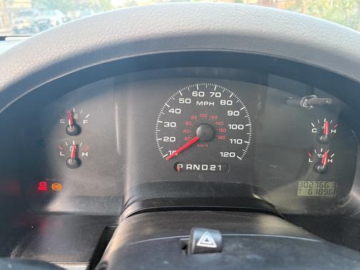 White 2007 Ford F-150 XL