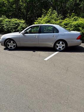Beige 2001 Lexus LS 430 Base