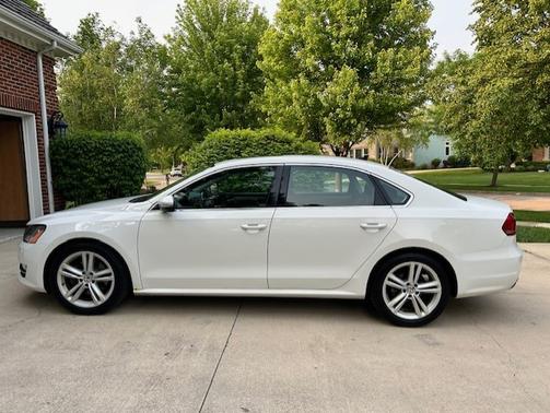 2012 Volkswagen Passat 3.6 SE
