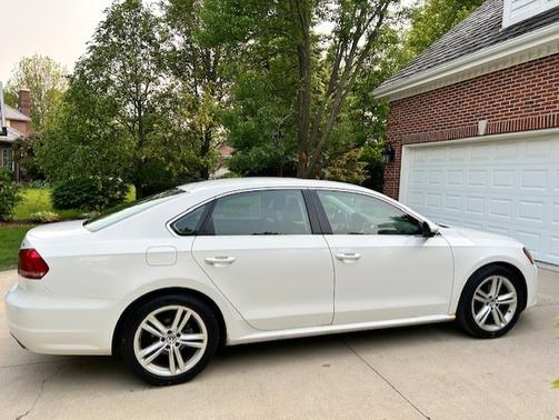 2012 Volkswagen Passat 3.6 SE