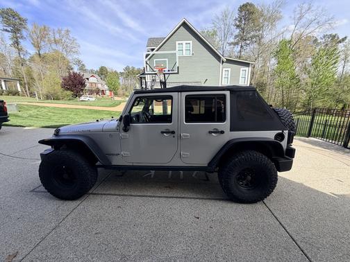 Silver 2011 Jeep Wrangler Unlimited Rubicon